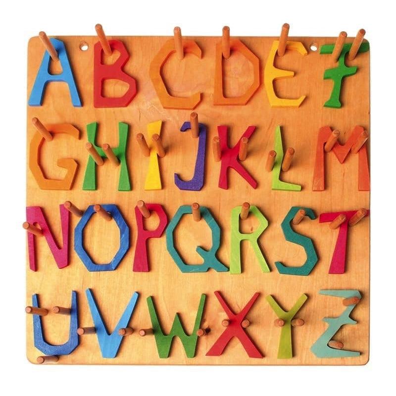 Letra antroposófica a de Grimm's en Libélula Azul