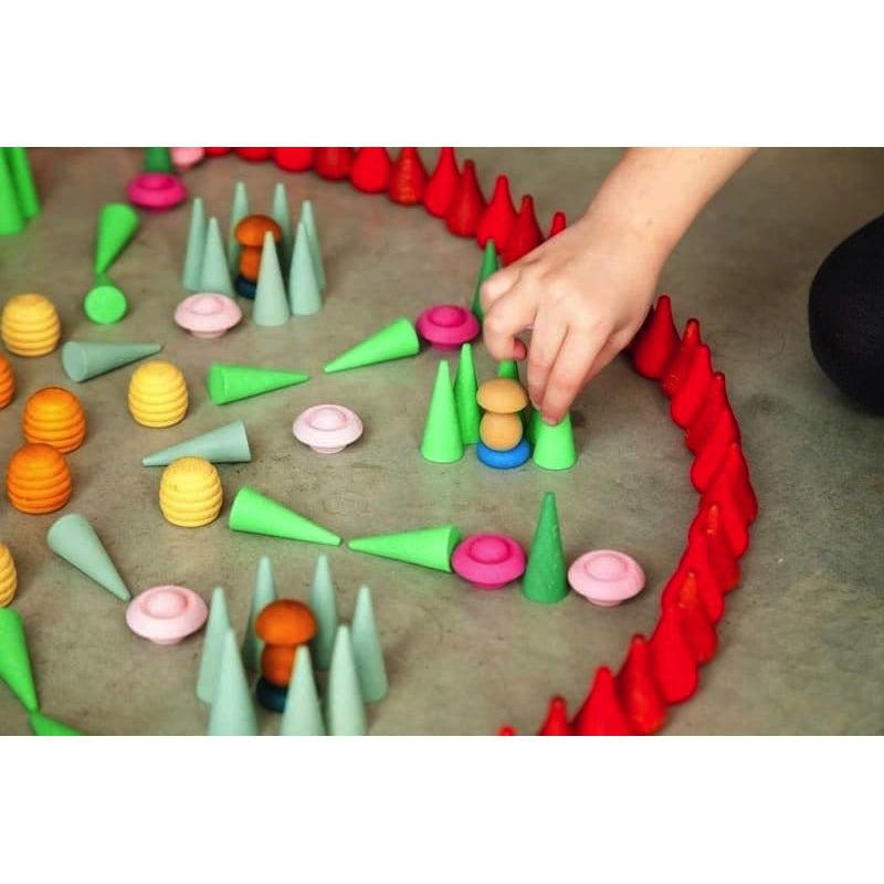 Mandala pequeños conos verdes de Grapat en Libélula Azul