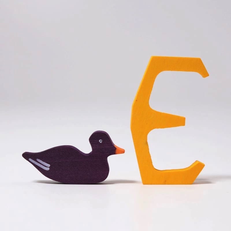 Letra antroposófica e de Grimm&#39;s en Libélula Azul