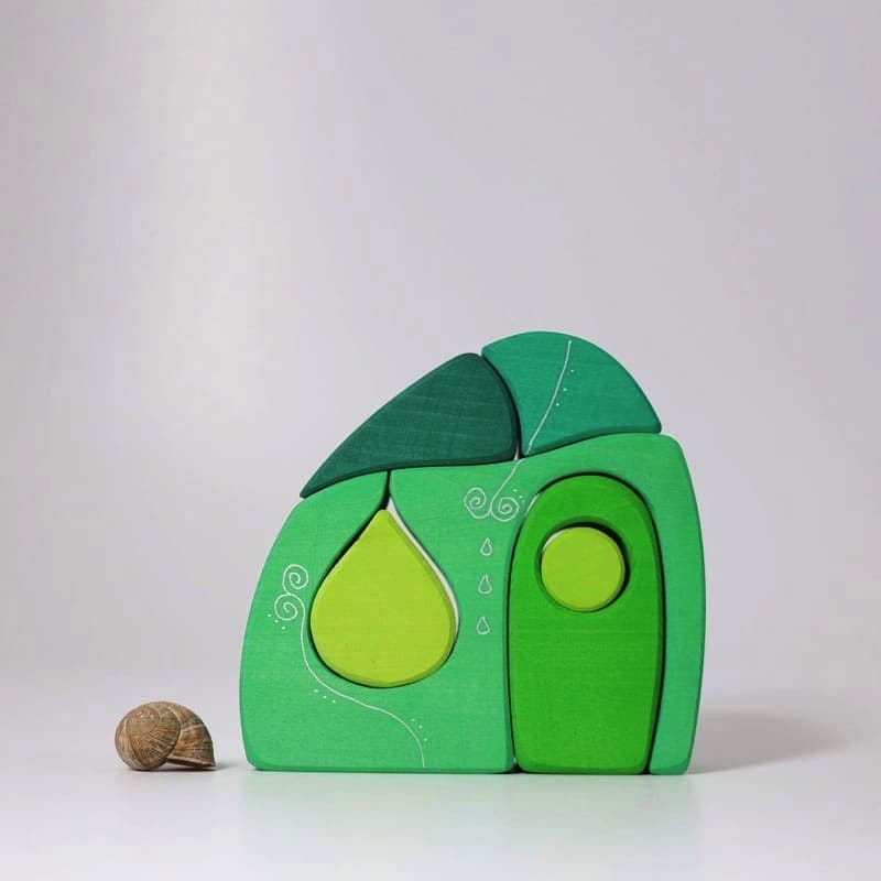 Casa villa de hadas verde de Grimm&#39;s en Libélula Azul