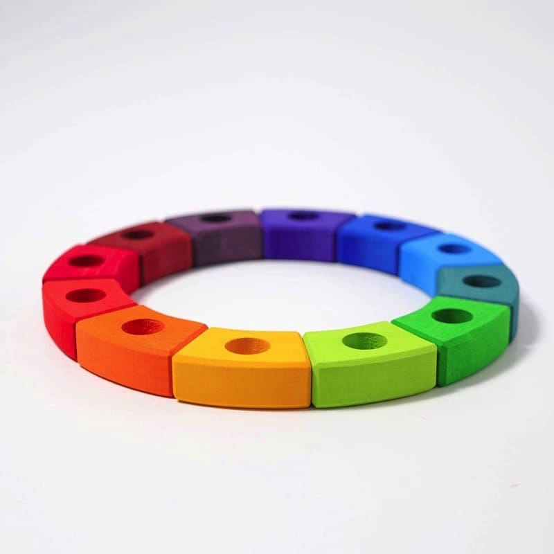 Anillo de cumpleaños arcoiris de Grimm&#39;s en Libélula Azul