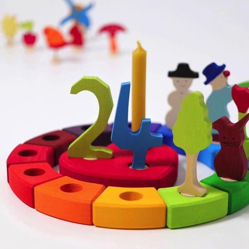 Anillo de cumpleaños arcoiris de Grimm's en Libélula Azul