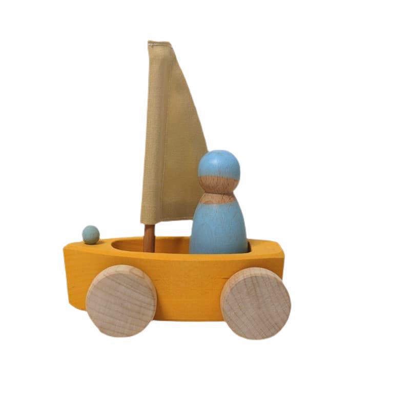 Velero pequeño amarillo