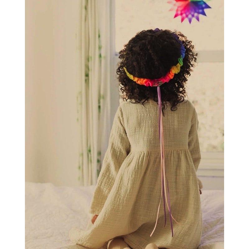 Diadema seda arcoiris de Sarah's Silks en Libélula Azul